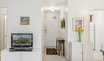 1200 N NASH St 565, Arlington, VA 22209