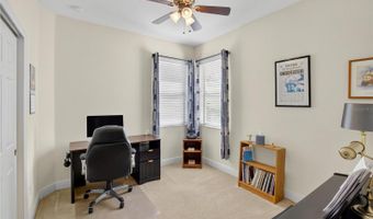 307 BLUEWATER FALLS Ct, Apollo Beach, FL 33572