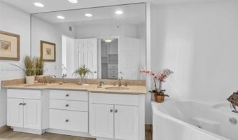 3370 Hidden Bay Dr 1002, Aventura, FL 33180