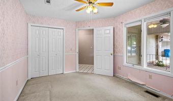 4 Huskins Cir, Bella Vista, AR 72715