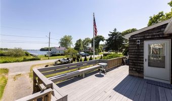 43 Flintstone Rd, Narragansett, RI 02882