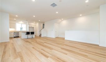 2215 W Orange Ave 12, Anaheim, CA 92804