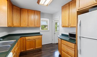160 Canterbury St, Adrian, MI 49221