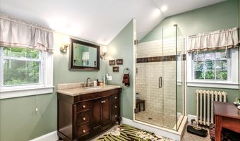 10 N Beech Tree Rd, Brookfield, CT 06804