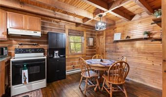 3330 Shamrock Ln, Birdseye, IN 47513