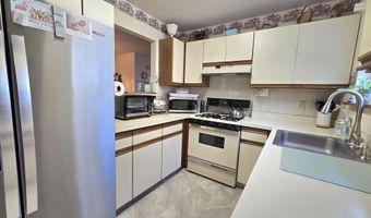 16 Cottonwood Dr, Barnegat, NJ 08005