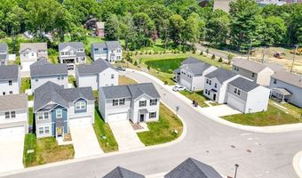 677 Crossings Ln, Akron, OH 44320