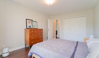 1210 N TAFT St 504, Arlington, VA 22201
