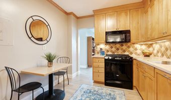 4141 N HENDERSON Rd 805, Arlington, VA 22203