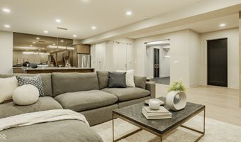 4094 Chapel Hill Ct, Bargersville, IN 46106