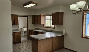 890 STOVALL Ave, Bosque Farms, NM 87068