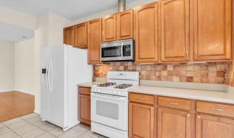 18 Hatteras Way, Barnegat, NJ 08005
