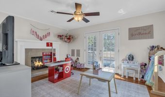 745 Halliard Ave, Beachwood, NJ 08722