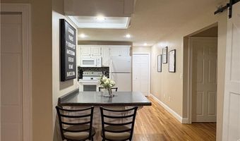 380 Sunset Ave 12, North Providence, RI 02904
