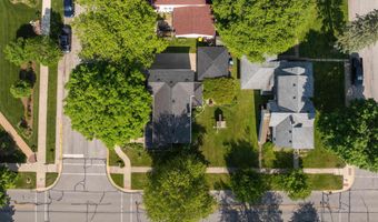 702 S Van Buren St, Auburn, IN 46706