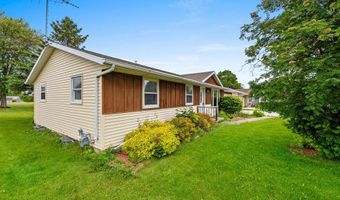 1517 Navarino St, Algoma, WI 54201