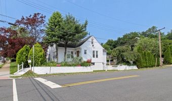 105 Penn Ave, Andover, NJ 07801