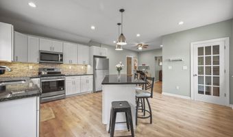 156 Myrtle Ave, Belford, NJ 07718