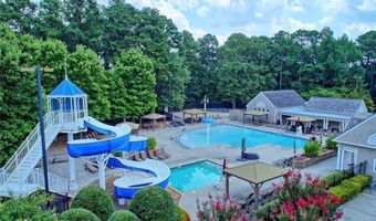 6425 Spinnaker Ln, Alpharetta, GA 30005