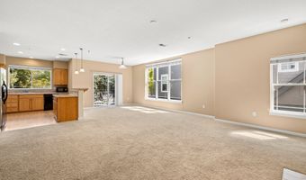 10882 NE RED WING Way 204, Beaverton, OR 97006