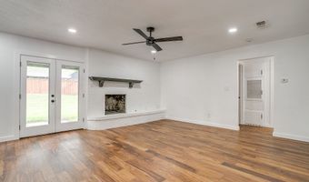 220 Rolling Hills Dr, Aledo, TX 76008
