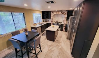 4632 Country Hills Dr, Antioch, CA 94531
