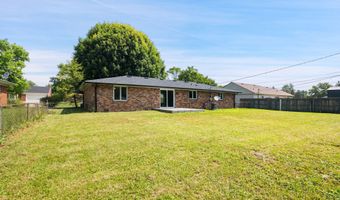 615 Country Club Ln, Anderson, IN 46011