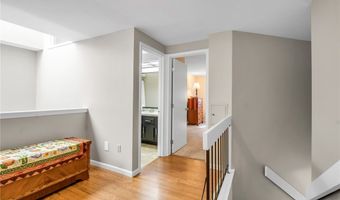 88 Breezewood Cmn, Amherst, NY 14051
