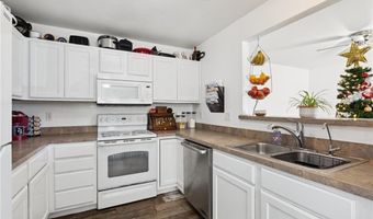 121 Silver Leaf Ln, Baldwin City, KS 66006