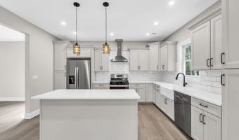 70 Seurat St, Barnegat, NJ 08005