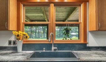 558 Province Rd, Belmont, NH 03220