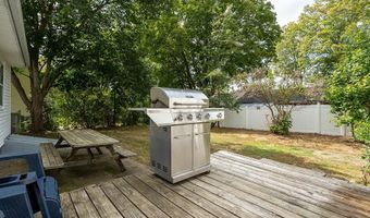 14 2nd St, Rochester, NH 03867