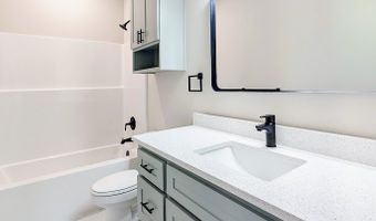 4 McHugh Ln, Bella Vista, AR 72715
