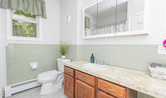 29 Camille Dr, Johnston, RI 02919