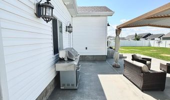 2737 Pinfire Crk, Ammon, ID 83406