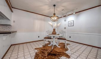 3208 California Ave, Chickasha, OK 73018