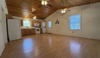 6257 E Calvertville Rd, Bloomfield, IN 47424