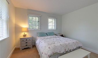 521 Corey Ln, Middletown, RI 02842