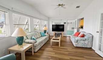 1201 Chipewa Dr, Barefoot Bay, FL 32976