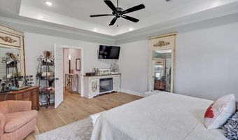 221 Lost Oak Ln, Brandon, MS 39047