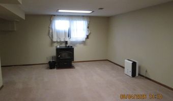 700 E 17th St, Atlantic, IA 50022