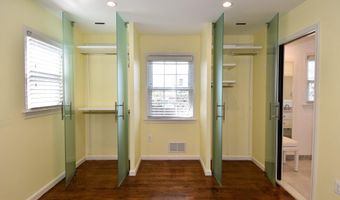 9309 REEF Ct, Alexandria, VA 22309
