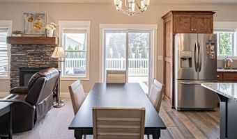 1043 Diamond Dr, Ammon, ID 83406