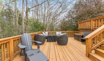 415 Fernway Dr, Burlington, NC 27217