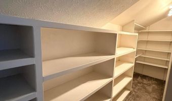 9327 Polaris Green Dr, Columbus, OH 43240