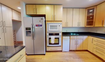 245 Lakeside Dr, Aberdeen, NC 28315