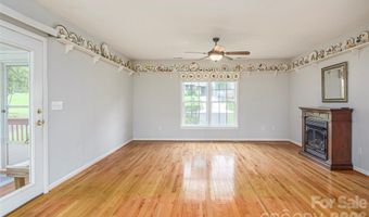 352 Cedar Ln, Arden, NC 28704