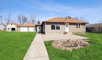 402 Center Ave, Alexander, IA 50420