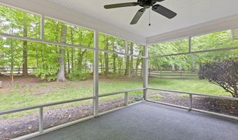 45 LONGLEAF Ln, Bear, DE 19701