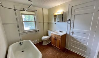 203 E York St, Akron, OH 44310